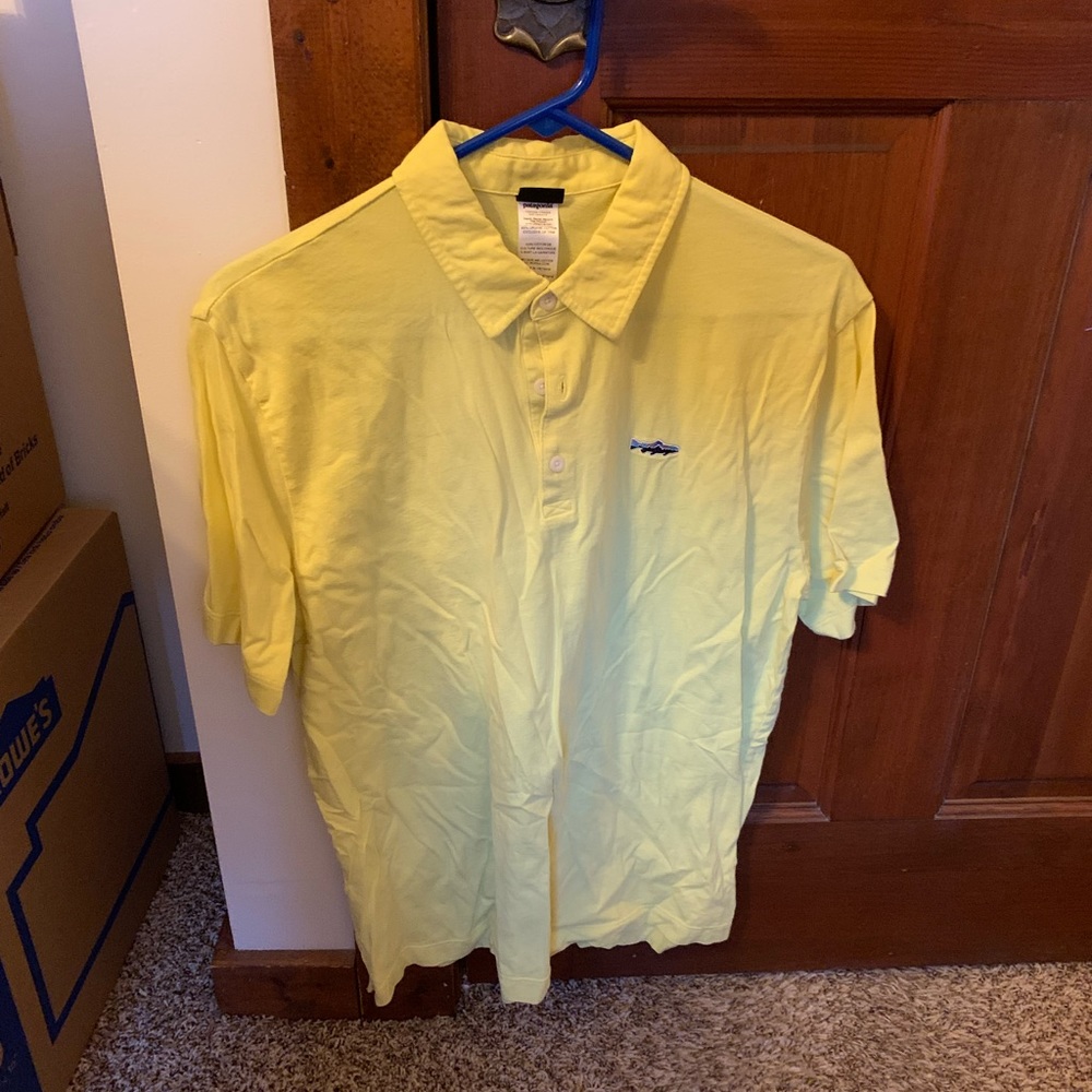 Patagonia Men’s Collar Shirt, Fish Logo, Size Medium